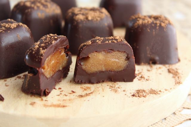 Raw “Caramel” Filled Chocolate Truffles (dairy-free, sugar-free)