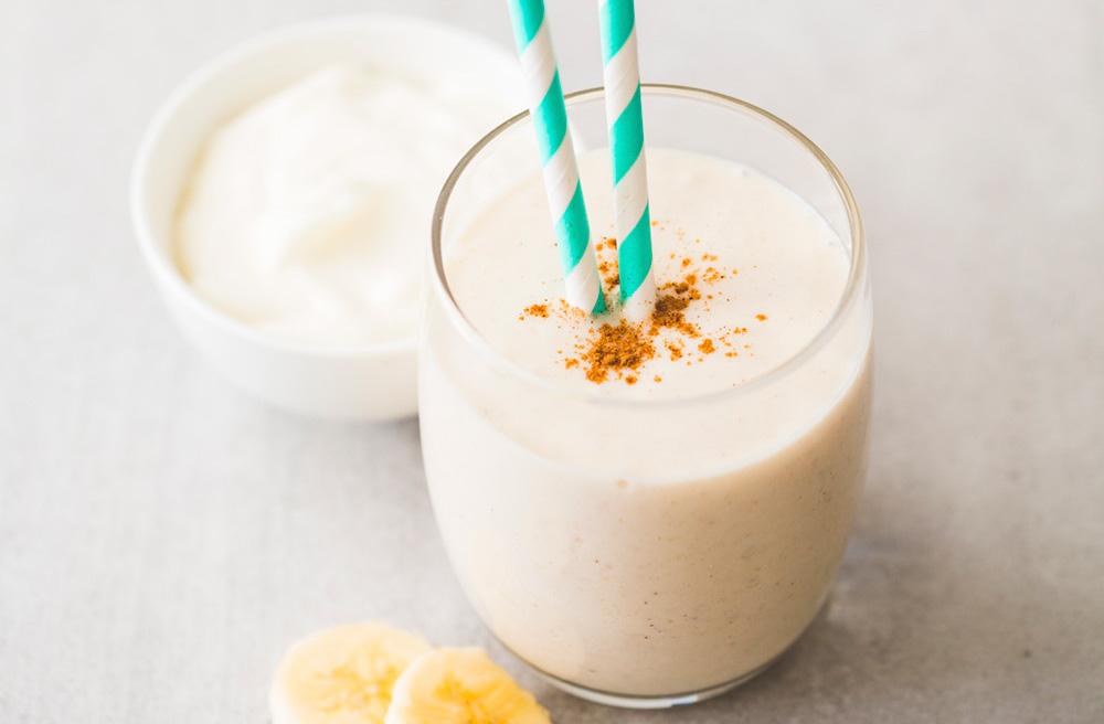 Easy Banana Yogurt Smoothie (dairy-free, sugar-free)