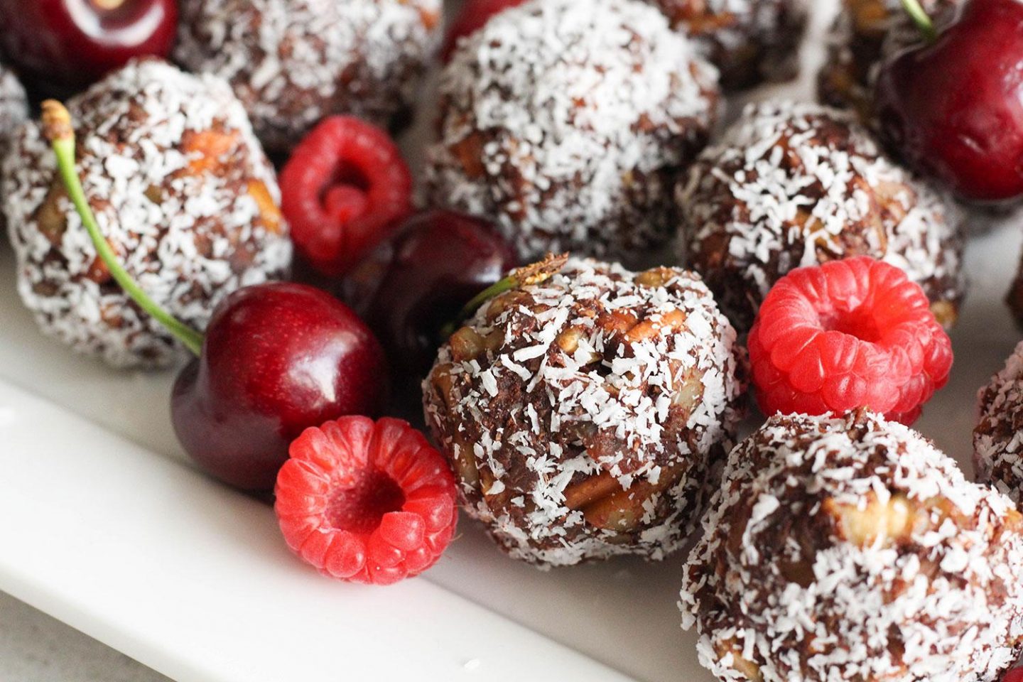 Healthy No-Bake Brownie Bites Recipe (sugar-free, dairy-free, gluten-free)