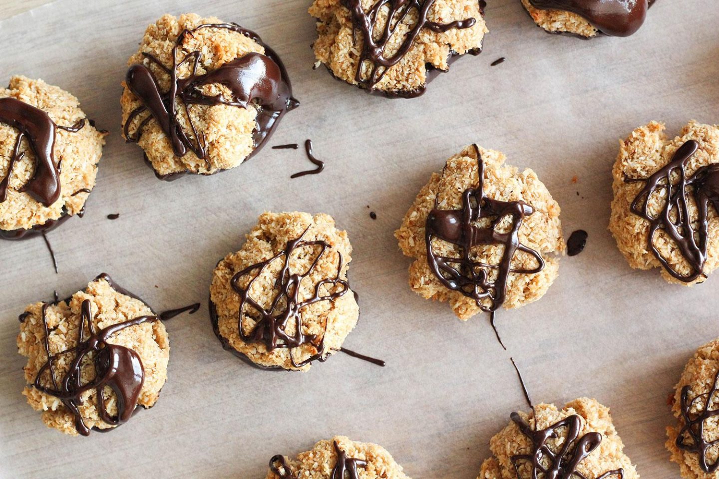 Healthy Chocolate-Dipped Coconut Macaroons (gluten-free, dairy-free, sugar-free)